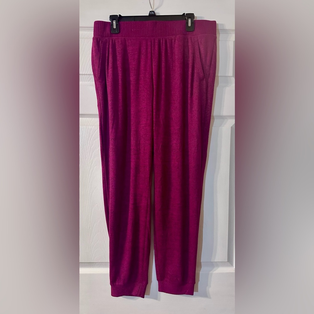 Chico's Zenergy Burgundy/Black Mix 2 piece outfit - Picture 6 of 10
